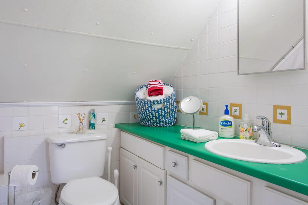 Changing Tides Bed & Breakfast 락포트 객실 사진